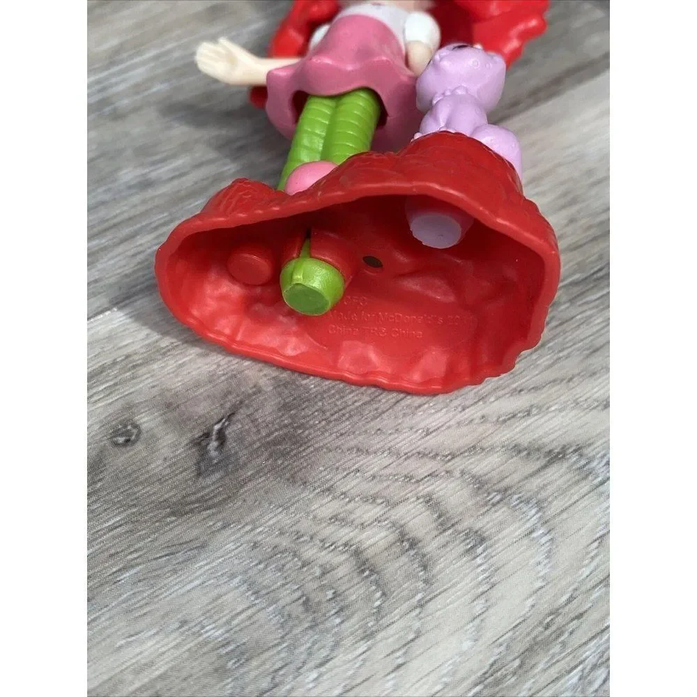 Strawberry Shortcake Figurine with Custard C